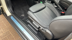 MINI Hatchback 2.0 Cooper S Exclusive 3dr Auto Petrol Hatchback